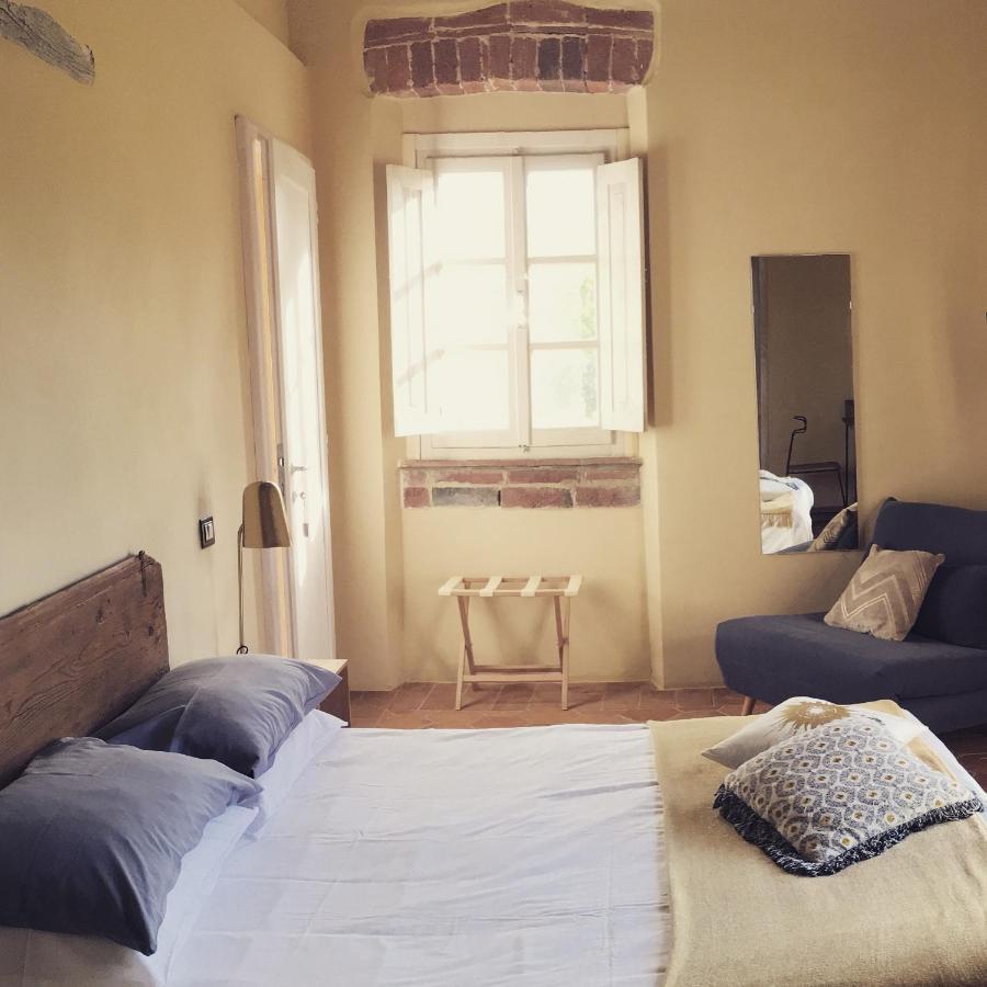 La Falconara Farm stay