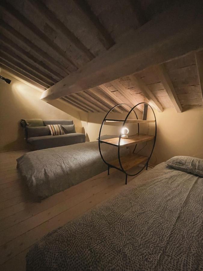 La Falconara Farm stay *